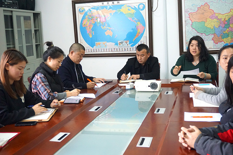 奉净环保召开“产品优化升级全员努力 实现完成产量目标”生产会议